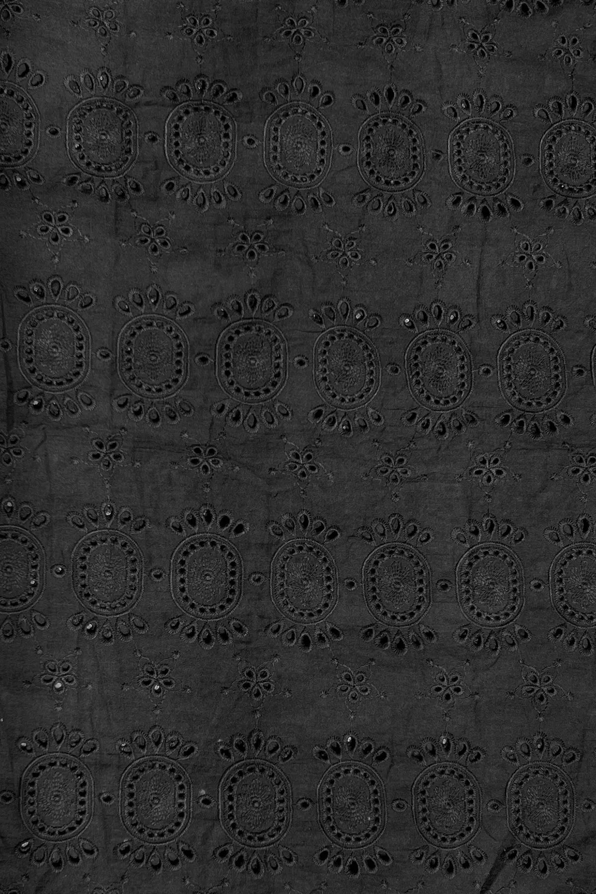 MEDALLION EMBROIDERY BLACK