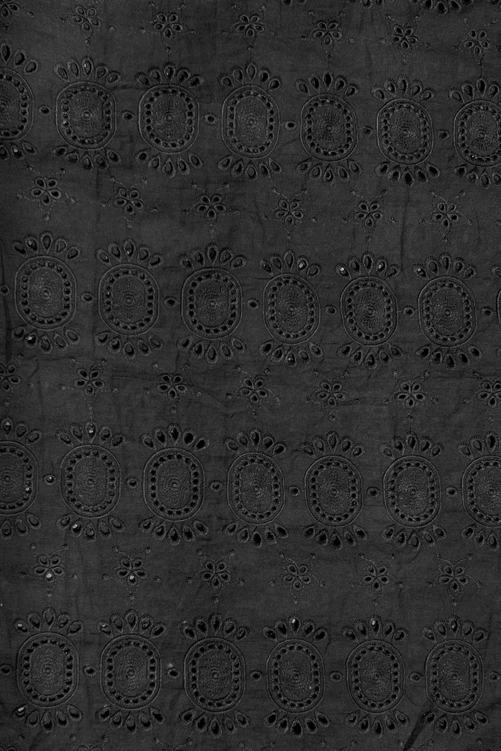 MEDALLION EMBROIDERY BLACK